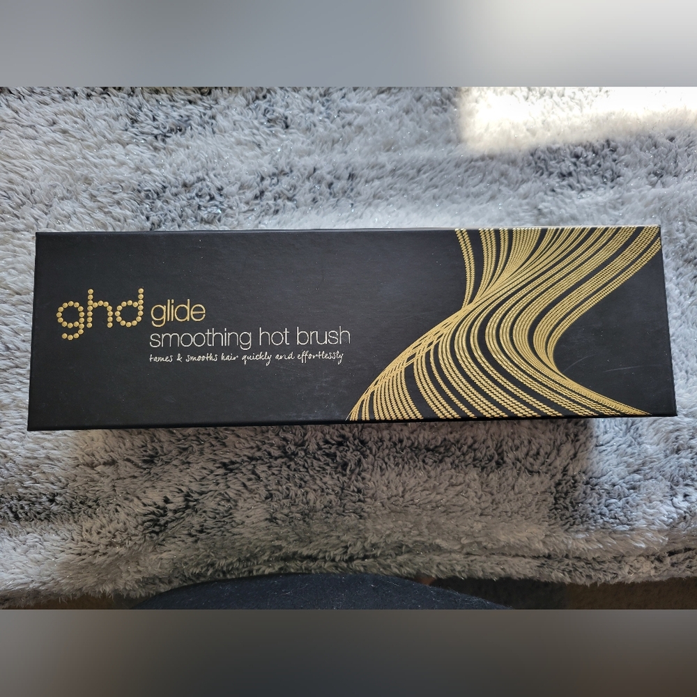 GHD Glide Smoothing Hot Brush